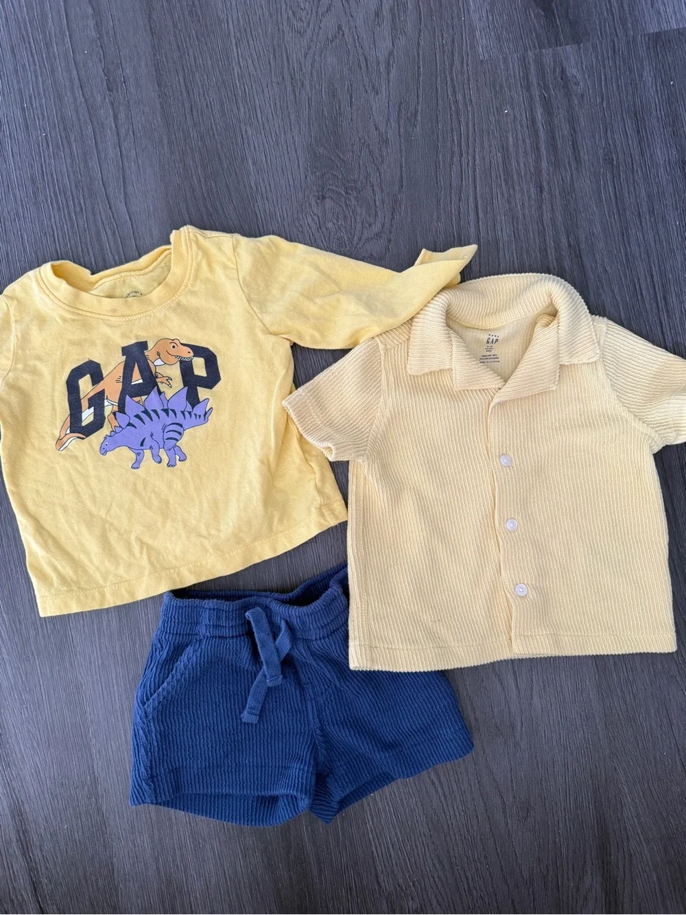 GAP clothing bundle 6-12 months